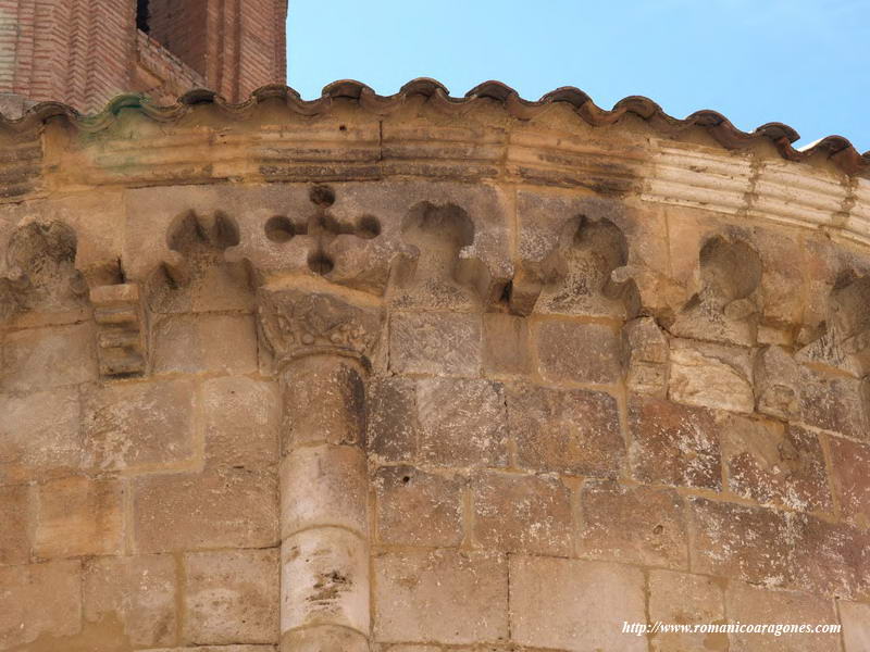 DETALLE DE LA DECORACIÓN ABSIDAL